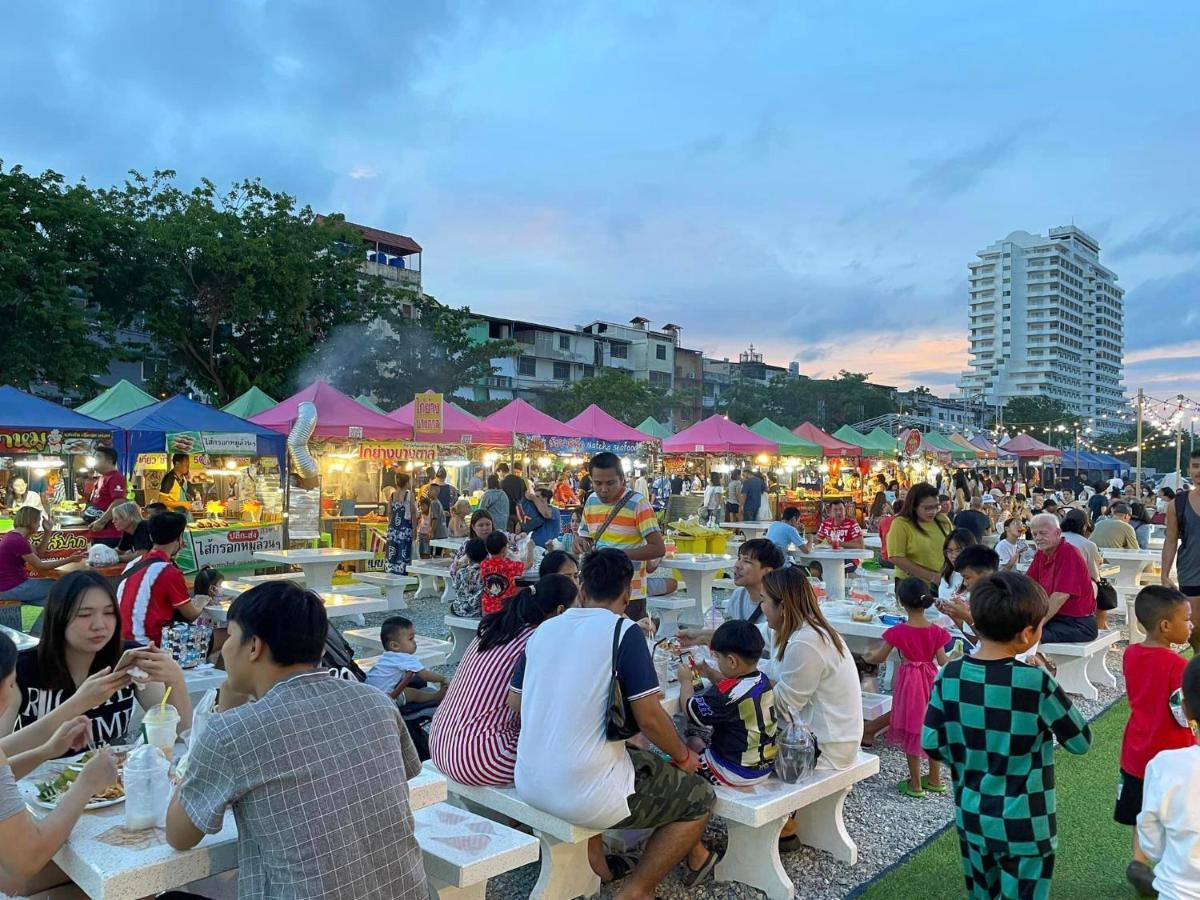 Espana Hotel Jomtien Resort 外观 照片